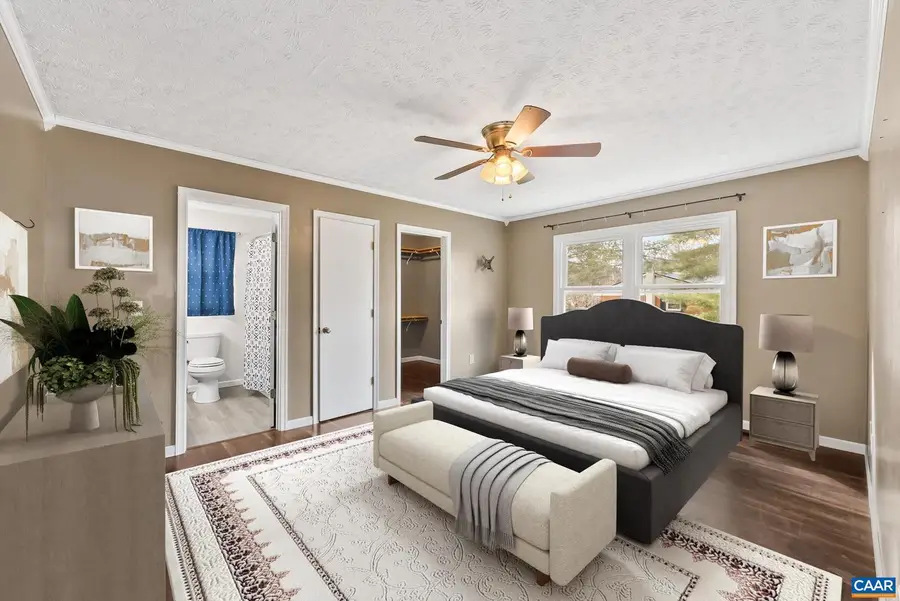 112 Lee St, Staunton, VA 24401 - #3