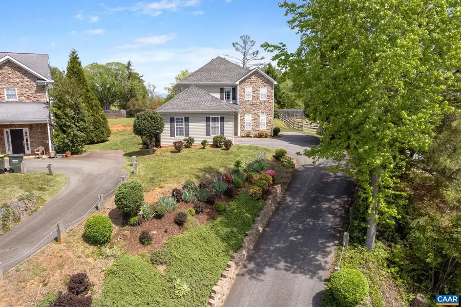 1365 Amber Ridge Rd, Charlottesville, VA 22901 - #3