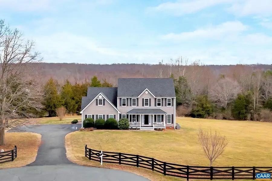 1243 Woodcock Pl, Scottsville, VA 24590 - #2