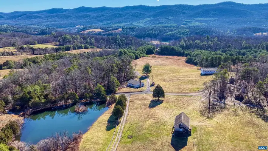 443 Meadow View Ln, Fort Valley, VA 22652 - #2