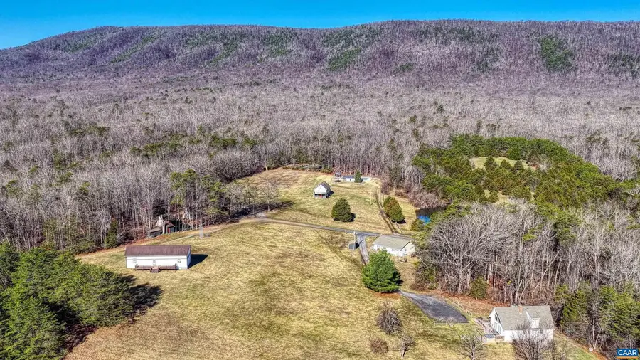 443 Meadow View Ln, Fort Valley, VA 22652 - #3