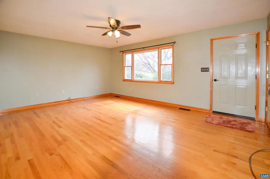 104 Blue Ridge Ln, Faber, VA 22938 - #2