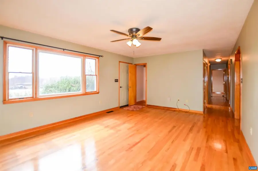 104 Blue Ridge Ln, Faber, VA 22938 - #3