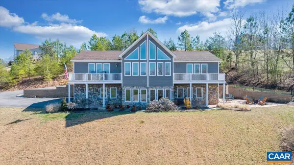 439 Gardner Farm Rd, APPOMATTOX, VA 24522