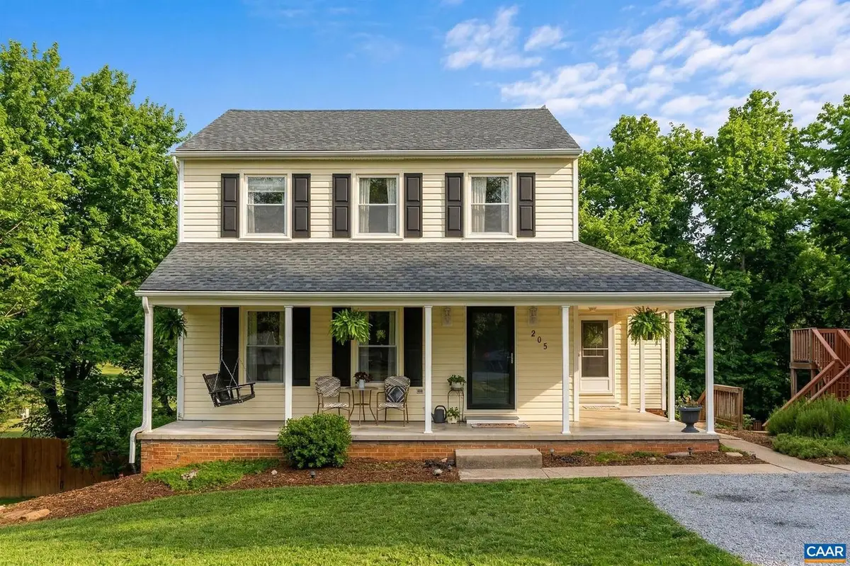 205 Yount Ave, Staunton, VA 24401 - #1