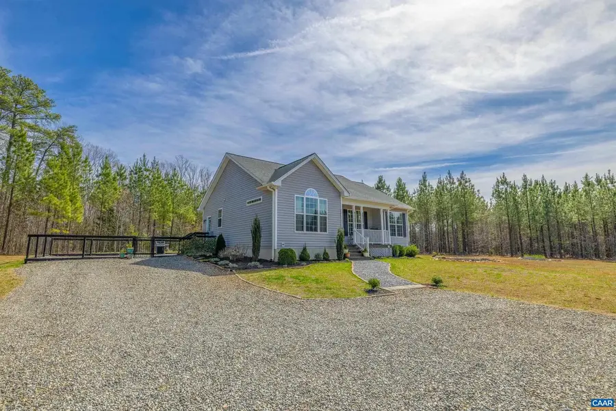 1340 Roundabout Rd, Louisa, VA 23093 - #2