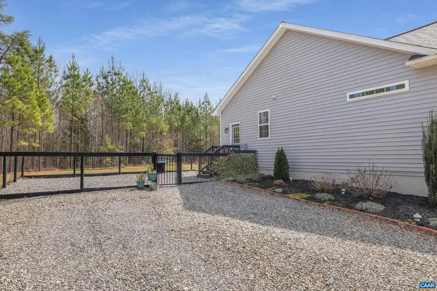 1340 Roundabout Rd, Louisa, VA 23093 - #3
