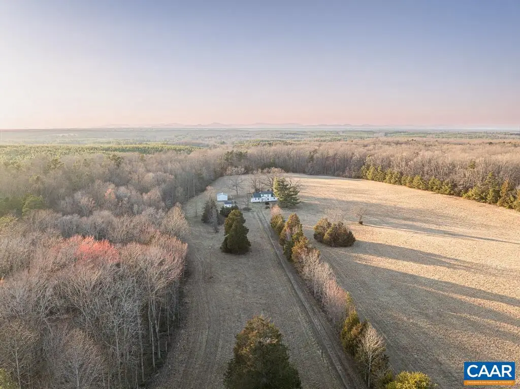 25805 N James Madison Hwy, New Canton, VA 23123 - #1