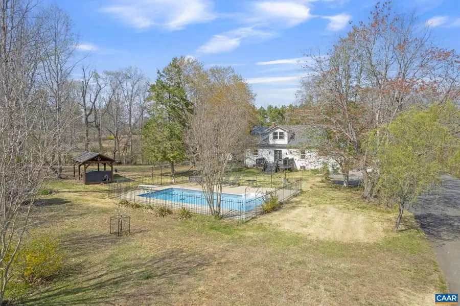 4941/4939 Richmond Rd, Keswick, VA 22947 - #3