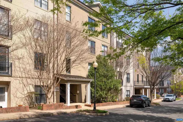 735 Walker Sq #2a, CHARLOTTESVILLE, VA 22903