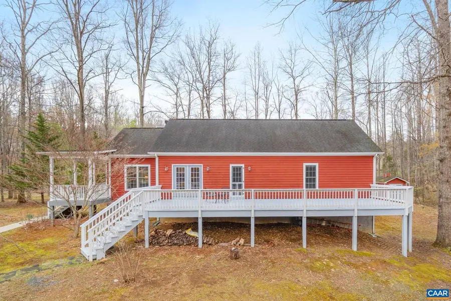 500 Rhue Hollow Rd, Roseland, VA 22967 - #2