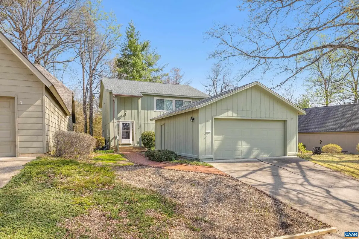 307 Lake Forest Ln, Charlottesville, VA 22901 - #1