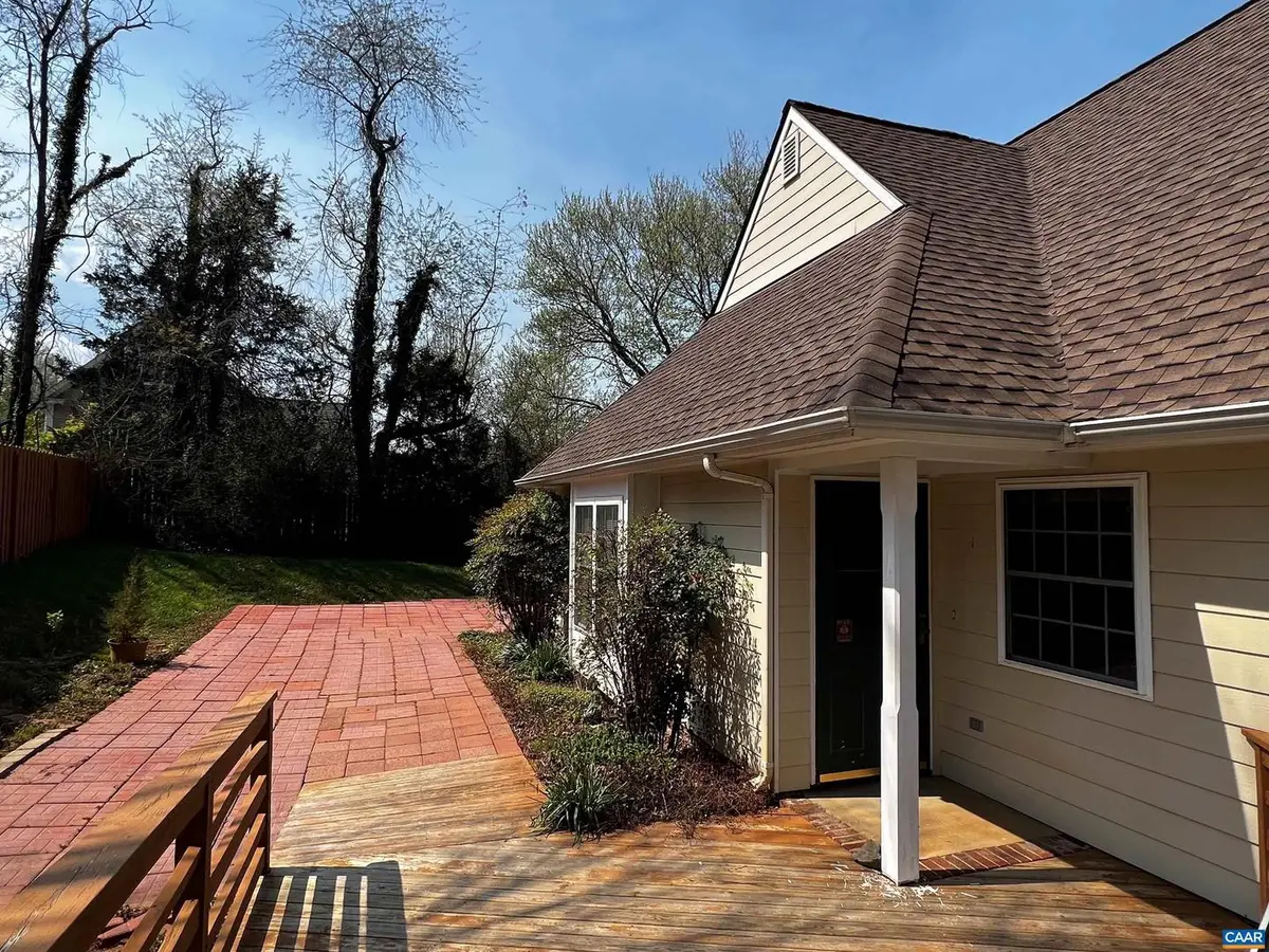 1253 Clover Ridge Pl, Charlottesville, VA 22901 - #1
