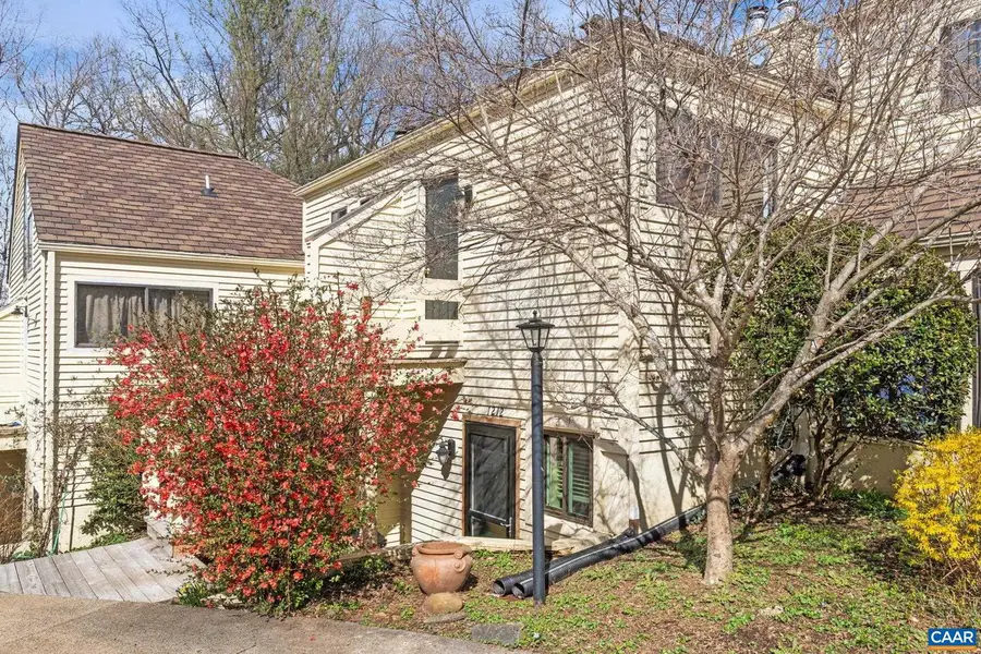 1212 Chatham Rdg, Charlottesville, VA 22901 - #2