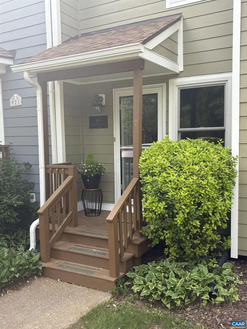 919 Stonehenge Rd, Charlottesville, VA 22901 - #3