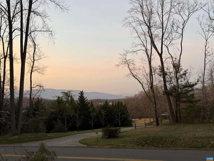 6133 Plank Rd, Afton, VA 22920 - #2