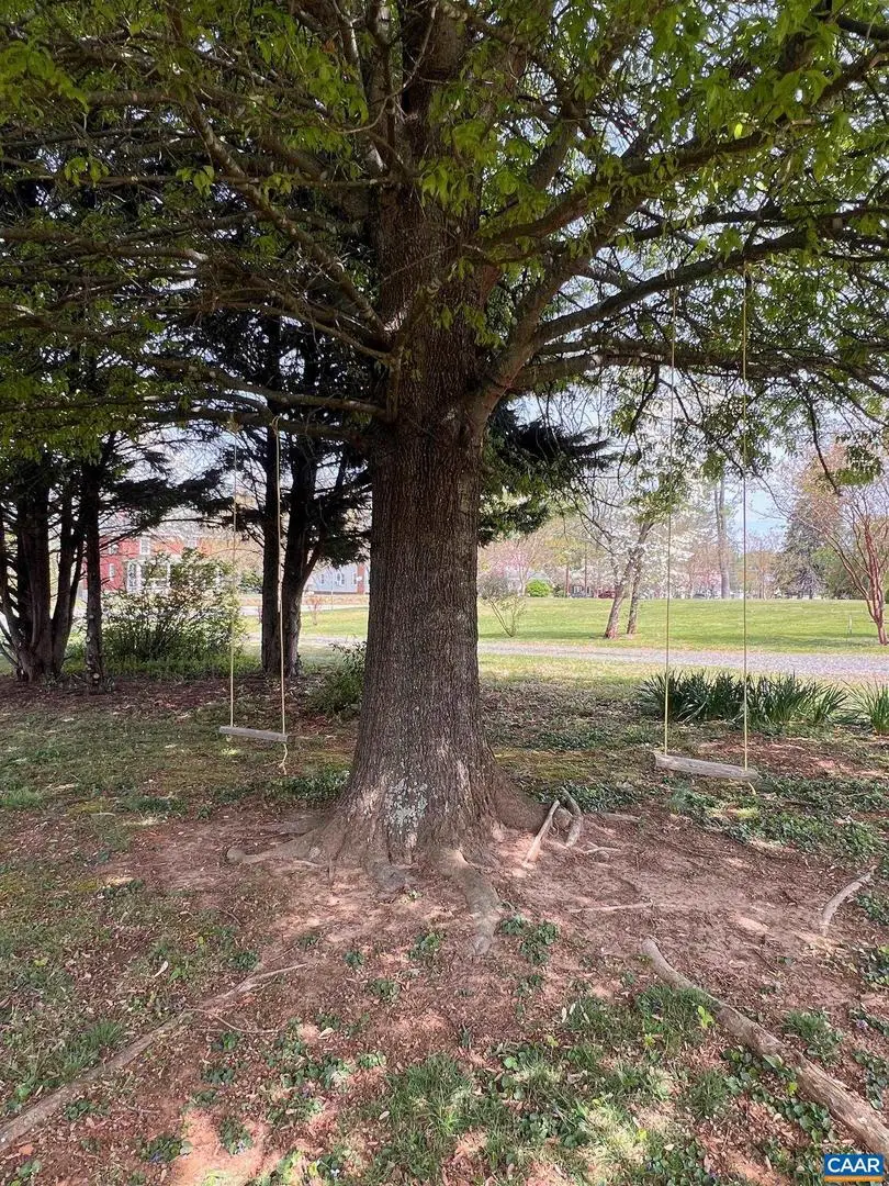 260 N Main St, Amherst, VA 24521 - #3