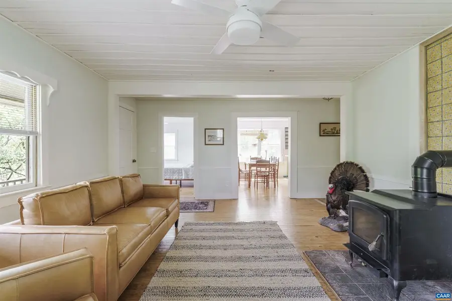 3898 Vineyard Rd, Barboursville, VA 22923 - #3