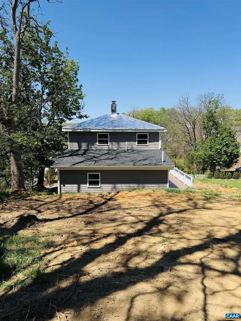 427 Montgomery Ave, Staunton, VA 24401 - #3