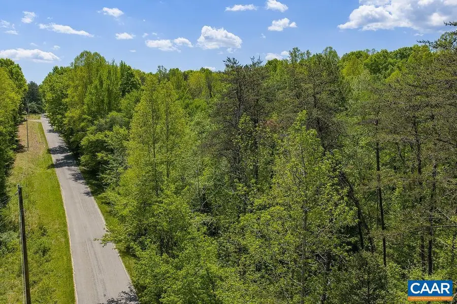 3850 County Line Rd, Kents Store, VA 23084 - #2