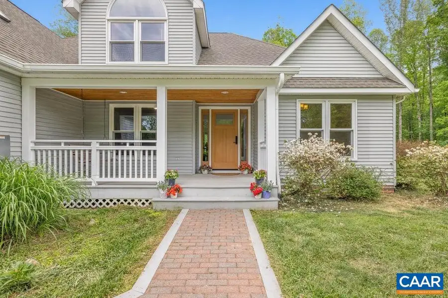 881 Oak Creek Rd, Palmyra, VA 22963 - #2