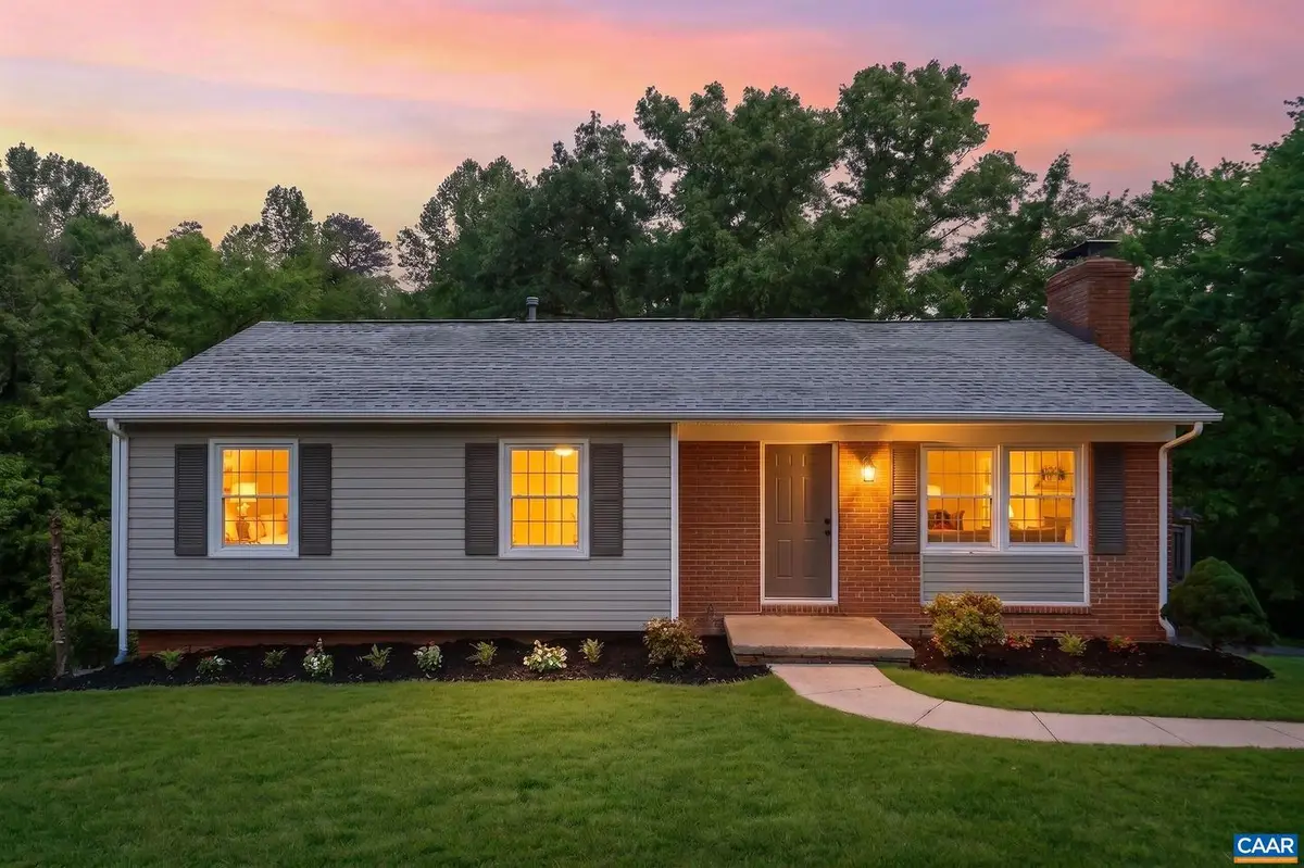2208 Banbury St, Charlottesville, VA 22901 - #1