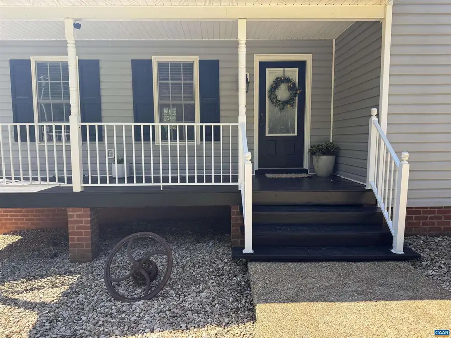 1121 Hardware Rd, Scottsville, VA 24590 - #3