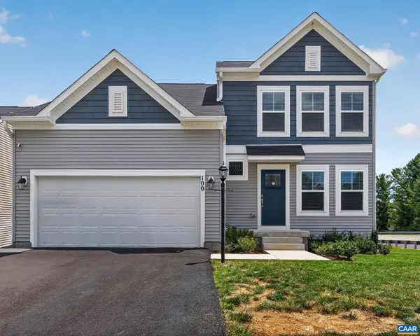 100 Vine St, WAYNESBORO, VA 22980