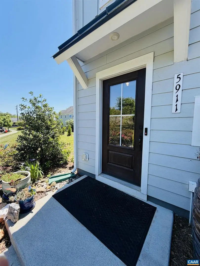 5911 Mccomb St, Crozet, VA 22932 - #2