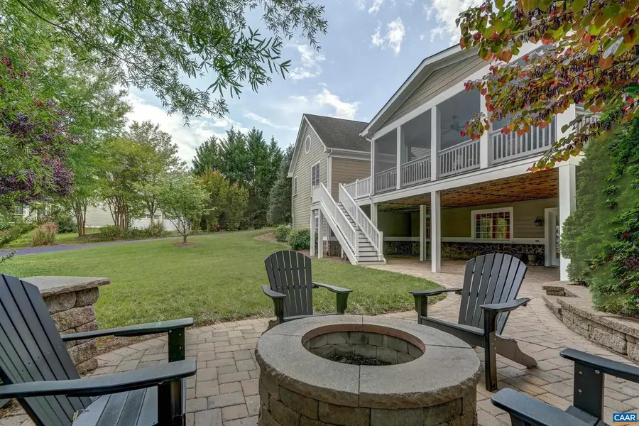 6532 Woodbourne Ln, Crozet, VA 22932 - #3
