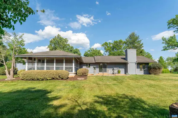 1221 West Leigh Dr, CHARLOTTESVILLE, VA 22901