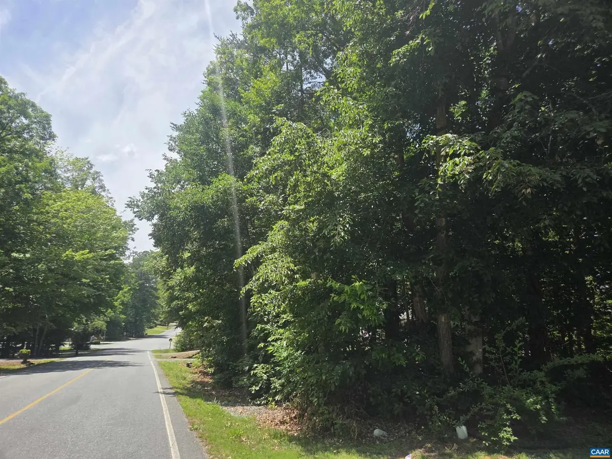 863 Jefferson Dr, Palmyra, VA 22963 - #1