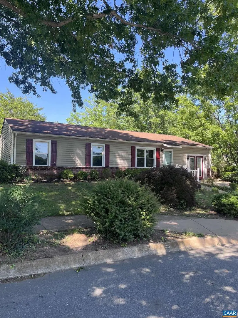213 Oak St, Charlottesville, VA 22902 - #2