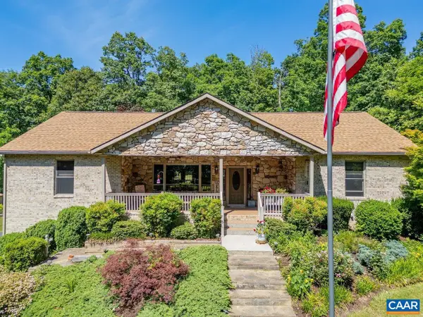 34 Look Up Ln, WAYNESBORO, VA 22980