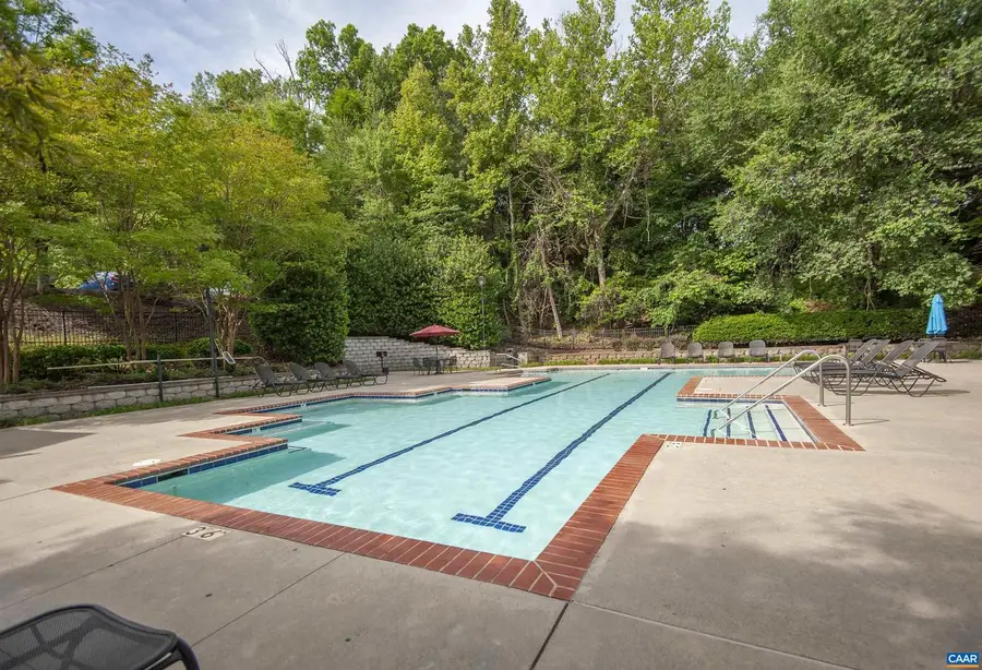 122 Yellowstone Dr #208, Charlottesville, VA 22903 - #2