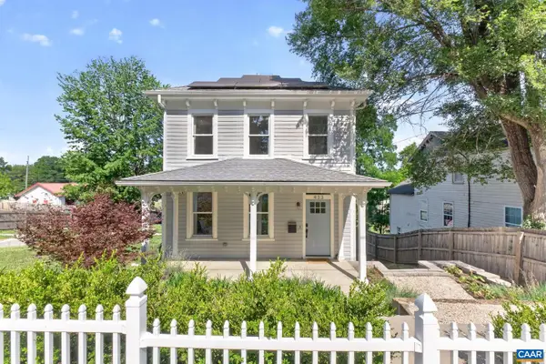 433 N Winchester Ave, WAYNESBORO, VA 22980