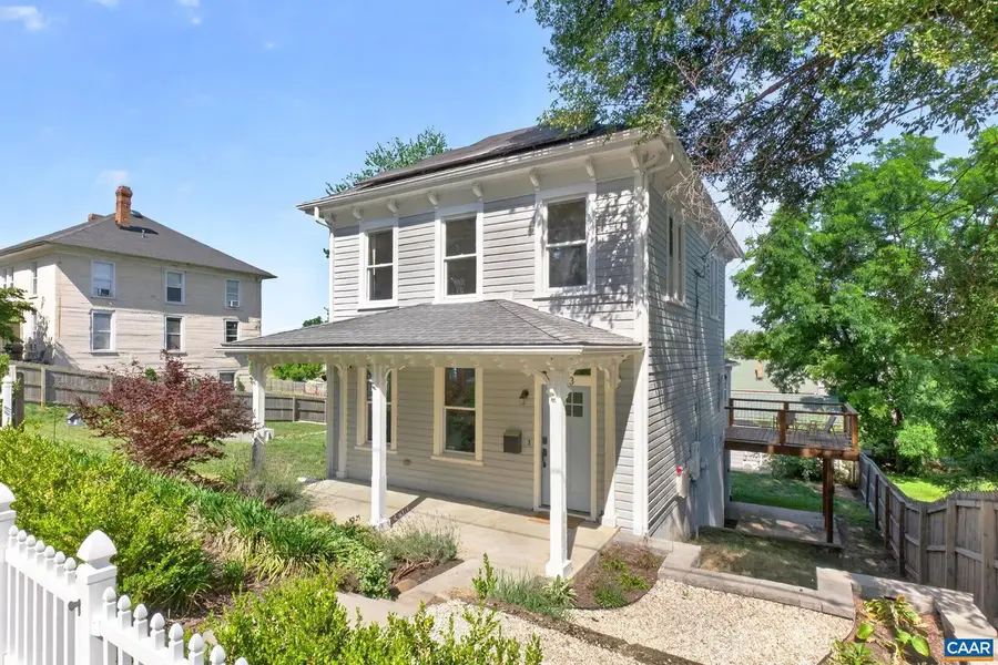433 N Winchester Ave, Waynesboro, VA 22980 - #3