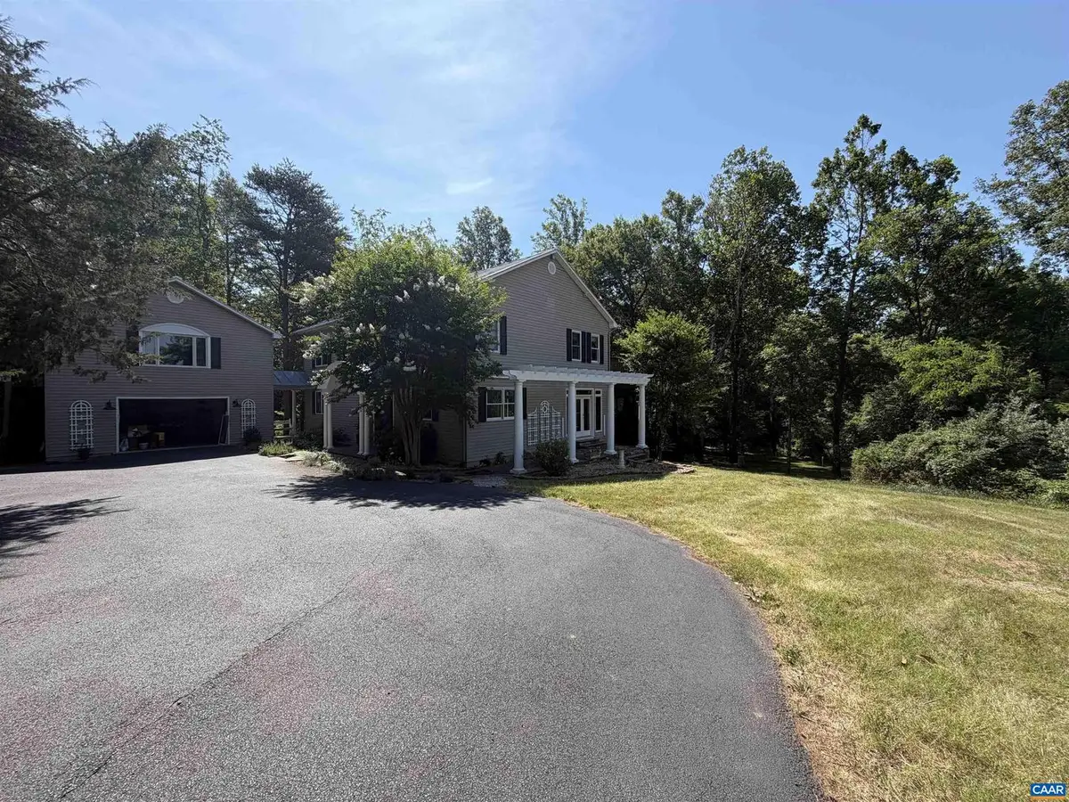 6285 Jarmans Gap Rd, Crozet, VA 22932 - #1