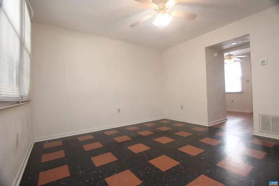 909 Forest St, Charlottesville, VA 22903 - #3