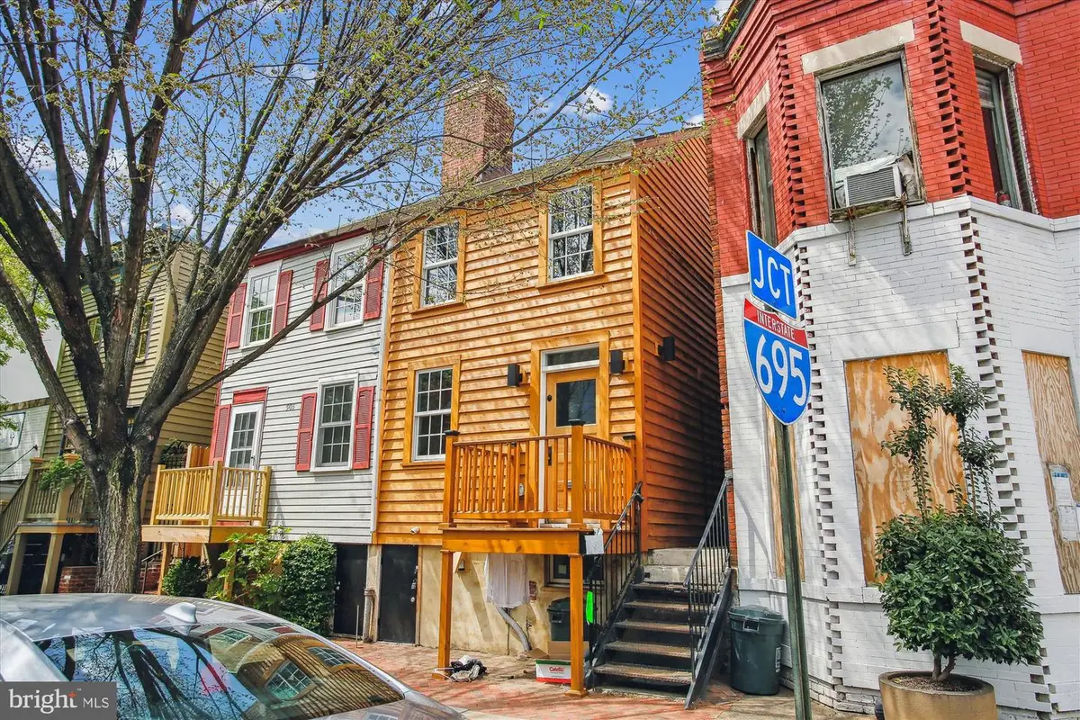 903 11th St Se, Washington, DC 20003 - Image #1