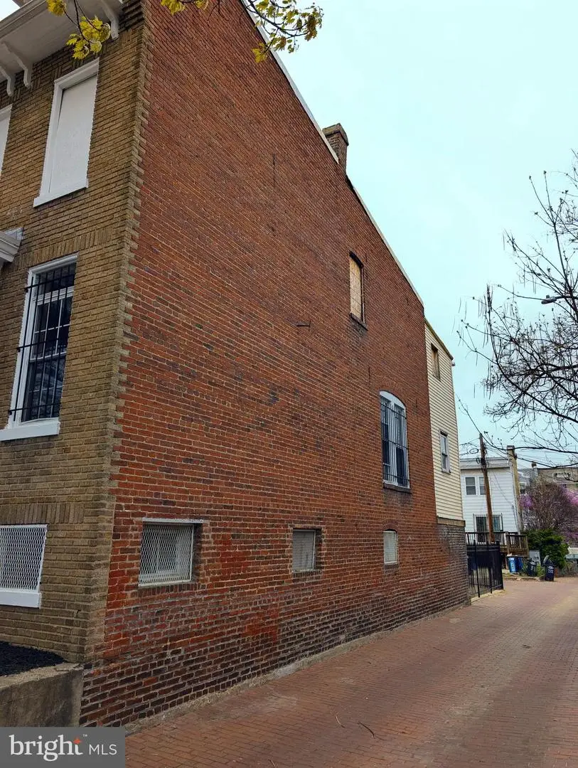 709 Princeton Pl Nw, Washington, DC 20010 - Image #2