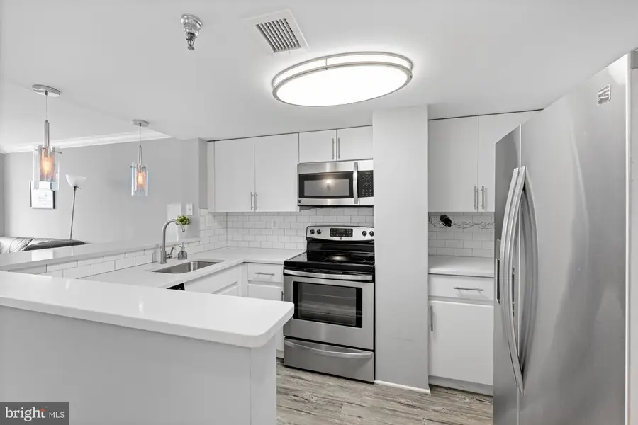 701 Pennsylvania Ave Nw #ph2, Washington, DC 20004 - Image #3