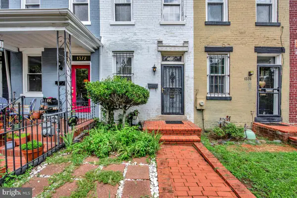 1374 C St Ne, WASHINGTON, DC 20002