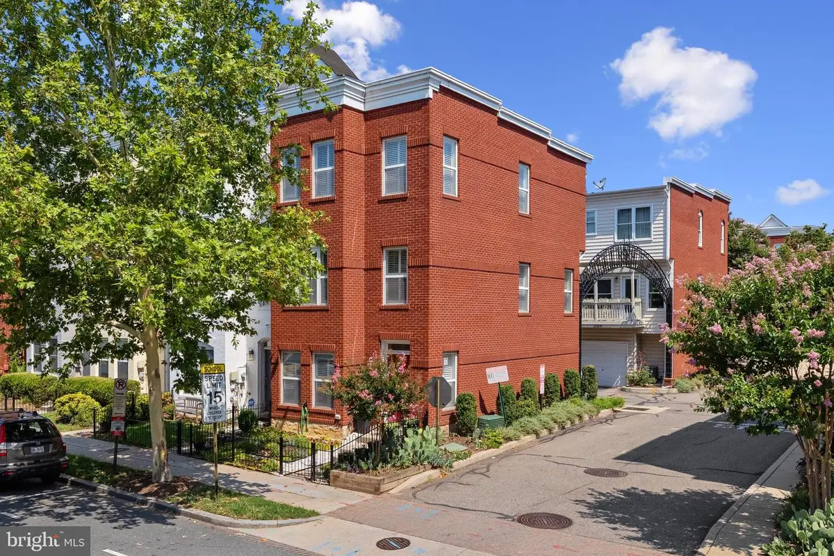 1215 V St Nw, Washington, DC 20009 - Image #1