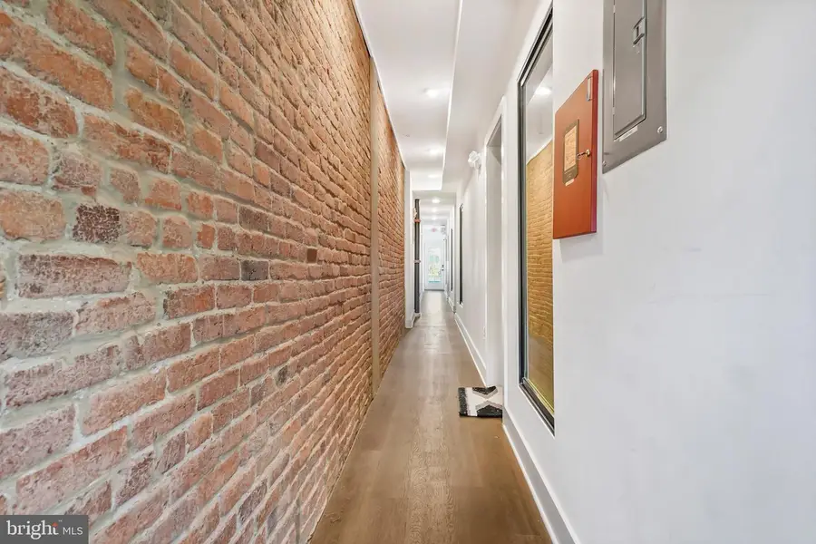 256 15th St Se #1, Washington, DC 20003 - Image #2