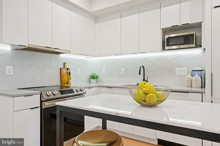 733 8th St Se #01, Washington, DC 20003 - Image #2