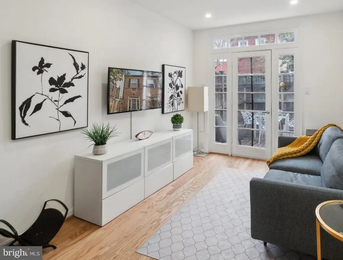 19 Snows Ct Nw, Washington, DC 20037 - Image #1