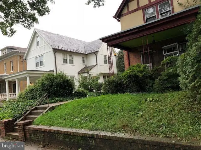 1724 Varnum St Nw, Washington, DC 20011 - Image #3