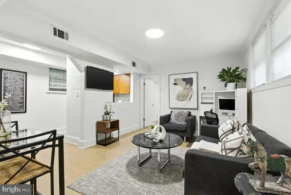 1367 K St Se #b, WASHINGTON, DC 20003