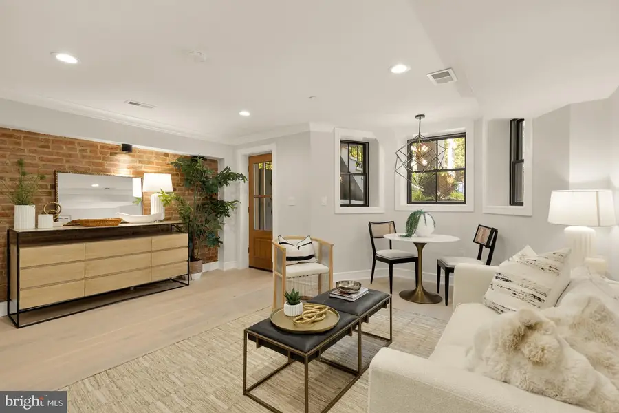 647 G St Se #2, Washington, DC 20003 - Image #2